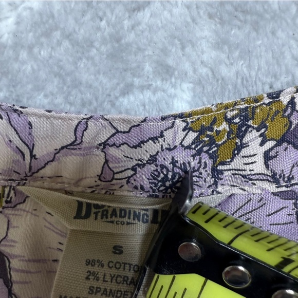 Duluth Trading Womens Shirt Size Small Purple Floral Wrinklefighter Tunic Top - Picture 5 of 7